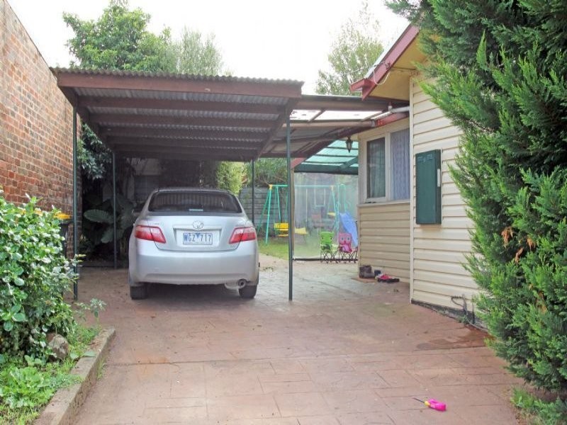 9 Bazley Street, Leongatha VIC 3953