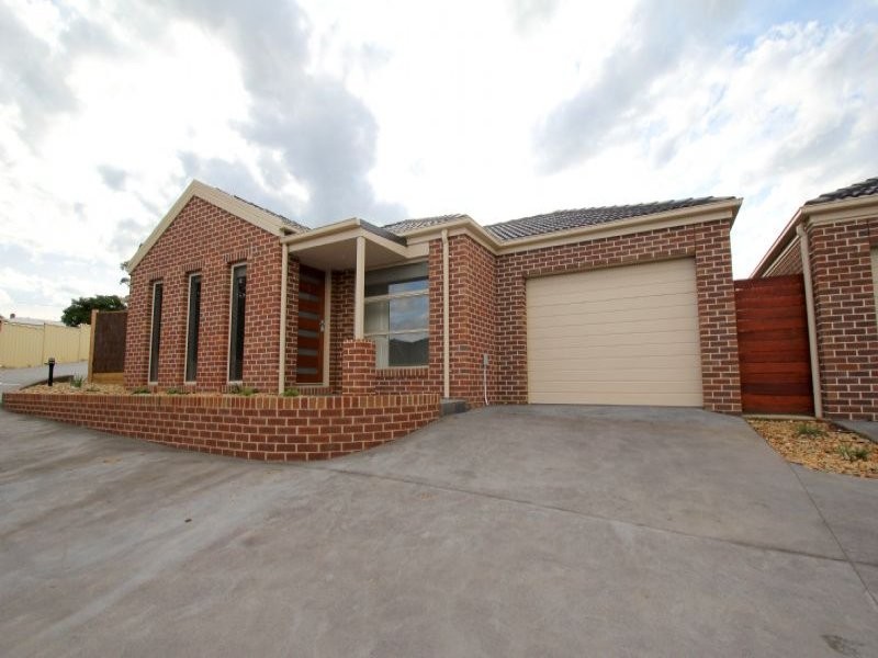 99 Brown Street, Leongatha VIC 3953