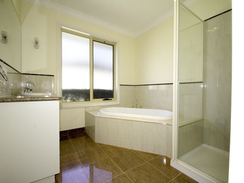 6 Louisa Court, Leongatha VIC 3953