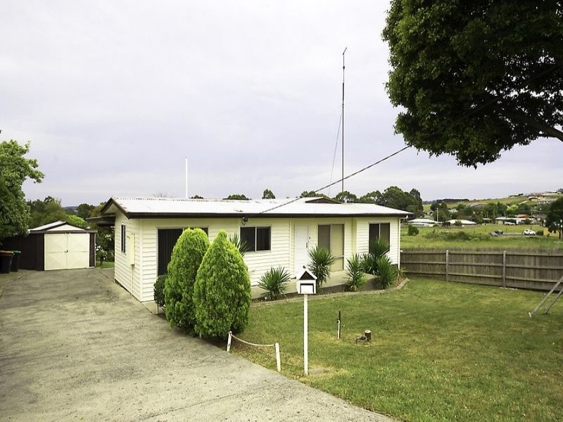 16 Watt Street, Leongatha VIC 3953