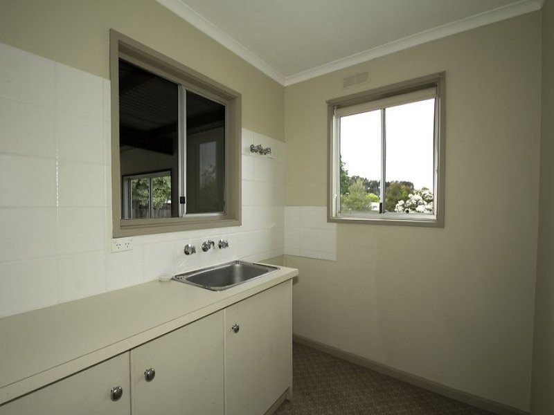 16 Watt Street, Leongatha VIC 3953