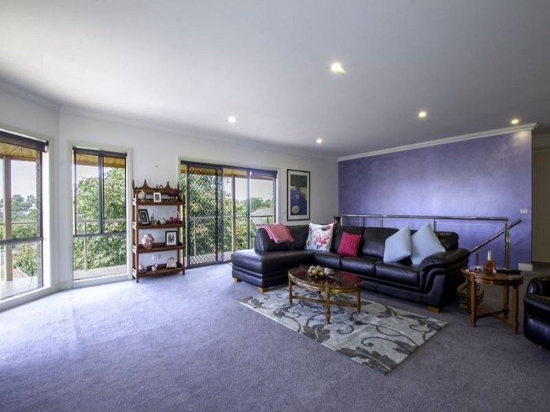 22 Valleyview Crescent, Leongatha VIC 3953