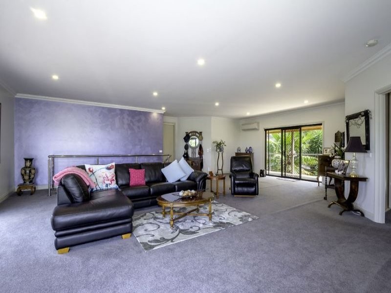 22 Valleyview Crescent, Leongatha VIC 3953