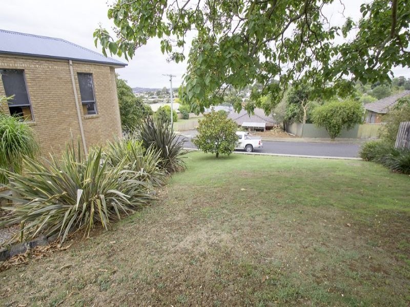 22 Valleyview Crescent, Leongatha VIC 3953