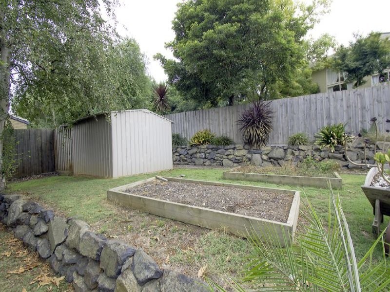 22 Valleyview Crescent, Leongatha VIC 3953