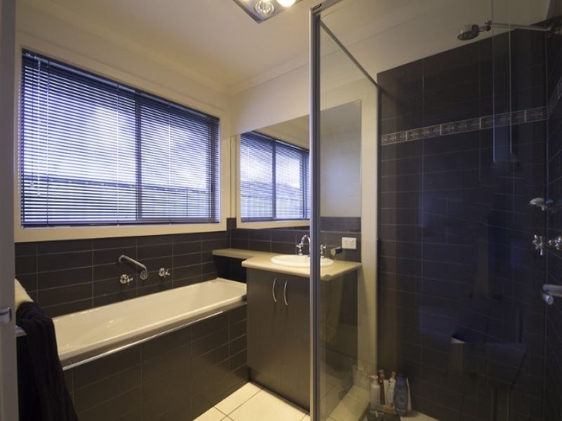 17 Carr Avenue, Leongatha VIC 3953