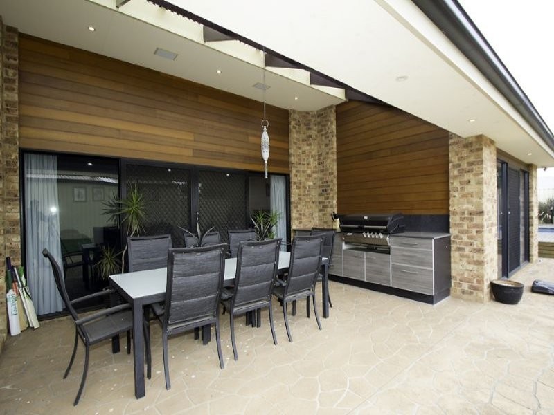 4 Hilltop Close, Leongatha VIC 3953