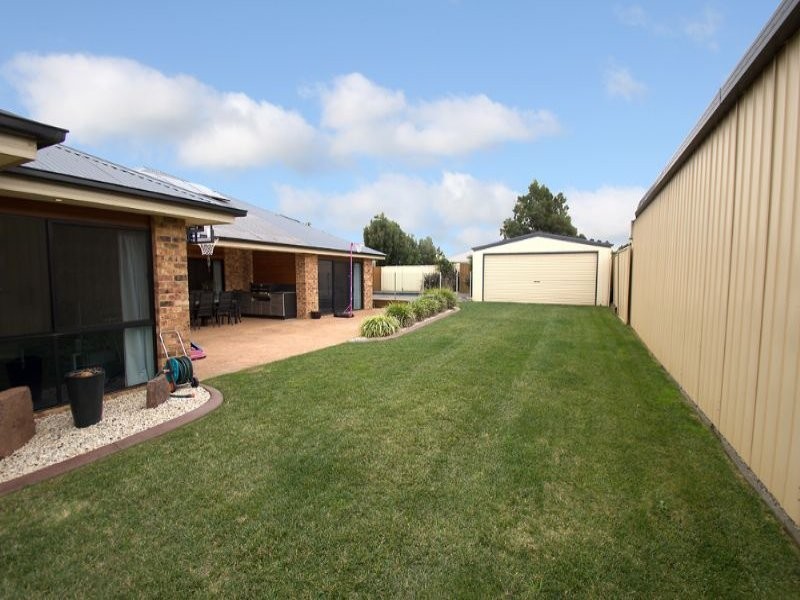 4 Hilltop Close, Leongatha VIC 3953