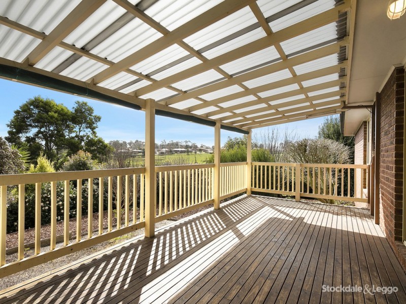 33 Chamberlain Drive, Leongatha VIC 3953