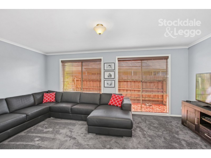 11 Clinton Court, Leongatha VIC 3953