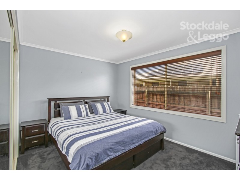 11 Clinton Court, Leongatha VIC 3953