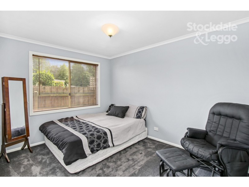 11 Clinton Court, Leongatha VIC 3953