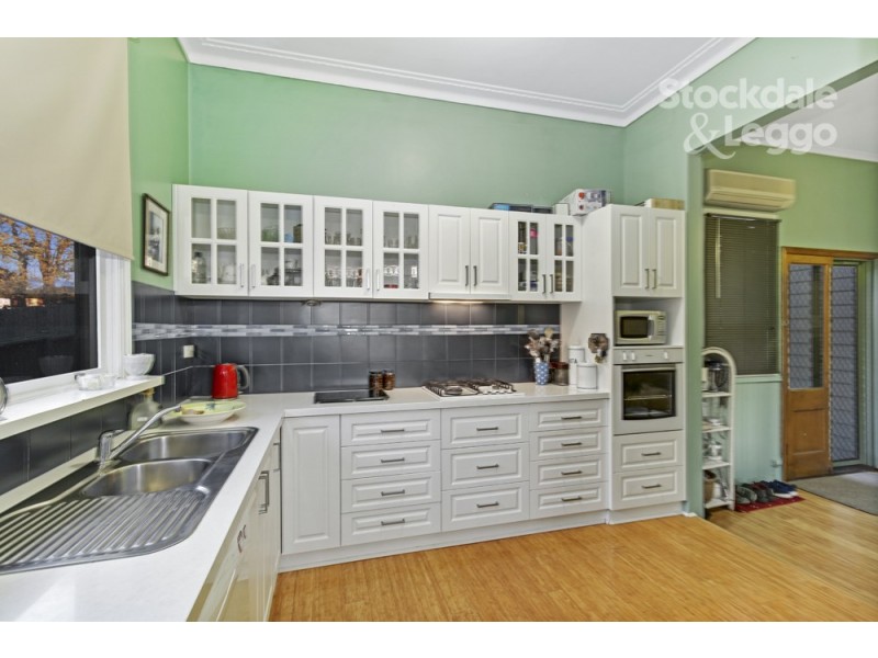 14 Jeffrey Street, Leongatha VIC 3953