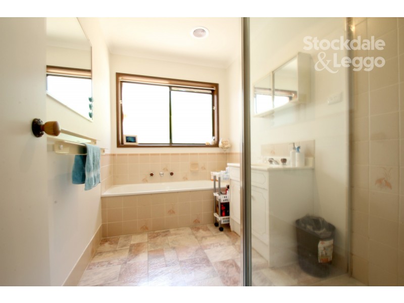 2 James Court, Leongatha VIC 3953