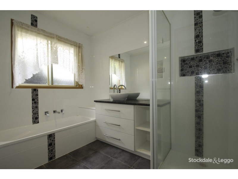 7 James Court, Leongatha VIC 3953