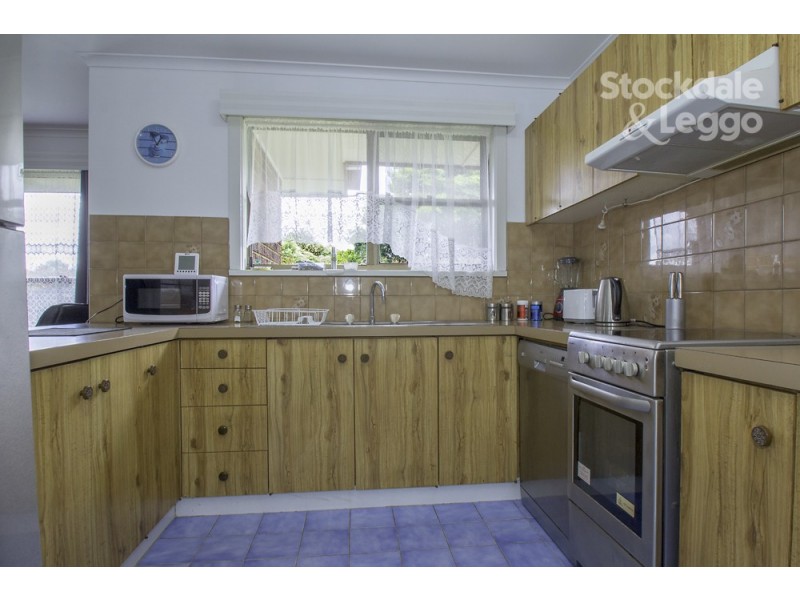 2 / 4 Clarence Street, Loch VIC 3945