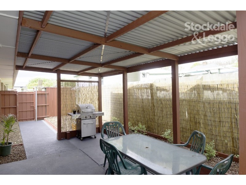 2 / 4 Clarence Street, Loch VIC 3945