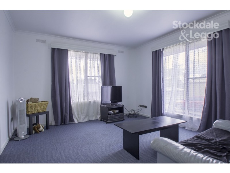 2 / 4 Clarence Street, Loch VIC 3945