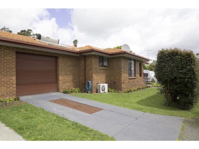 2 / 4 Clarence Street, Loch VIC 3945