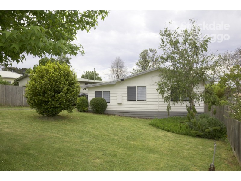 33 Bent Street, Leongatha VIC 3953