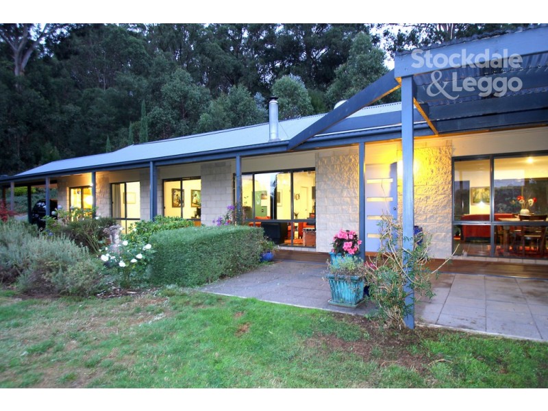 2450 Grandridge Road, Hallston VIC 3953