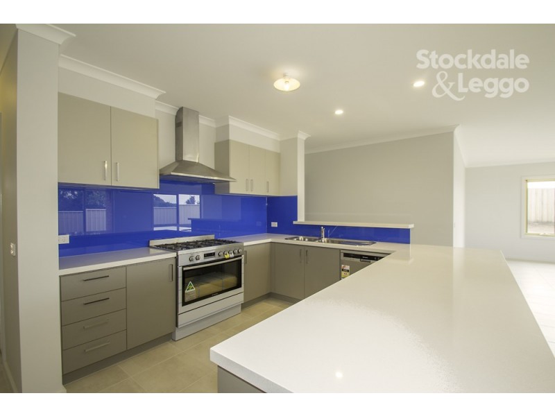 5 Burrows Way, Leongatha VIC 3953