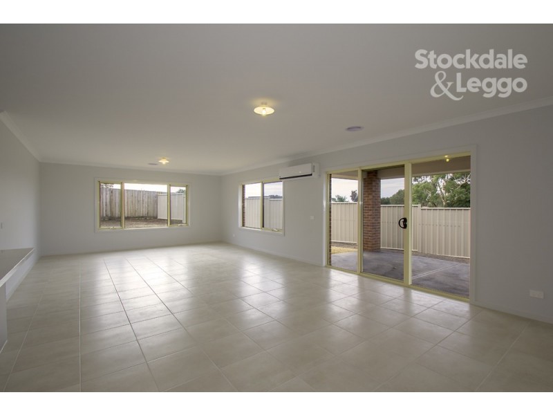 5 Burrows Way, Leongatha VIC 3953