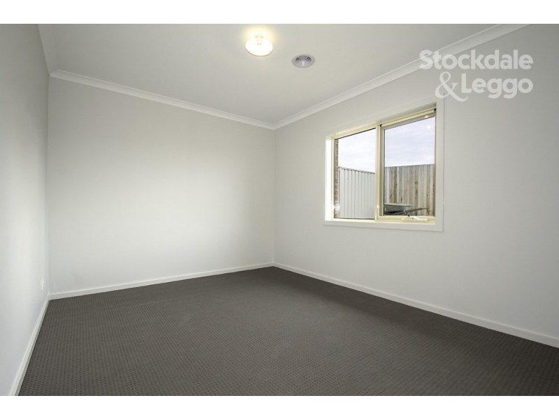 5 Burrows Way, Leongatha VIC 3953