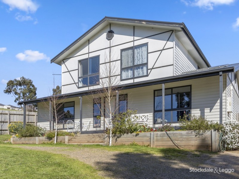 12 Floraston Drive, Leongatha VIC 3953