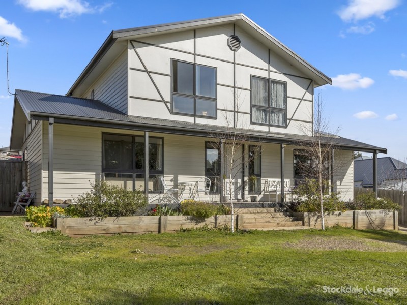 12 Floraston Drive, Leongatha VIC 3953