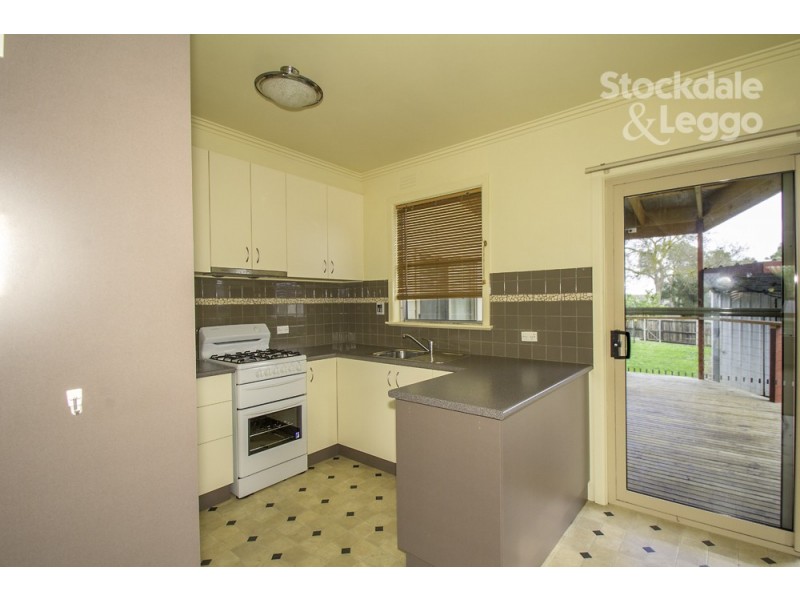 6 Sloan Avenue, Leongatha VIC 3953