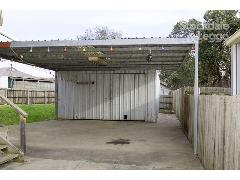 6 Sloan Avenue, Leongatha VIC 3953