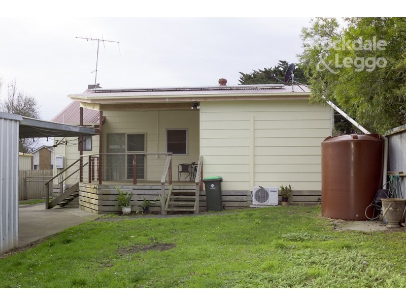 6 Sloan Avenue, Leongatha VIC 3953