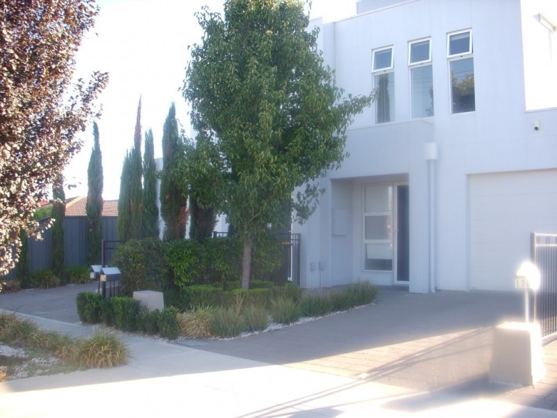 17A Hammond Road, Findon SA 5023