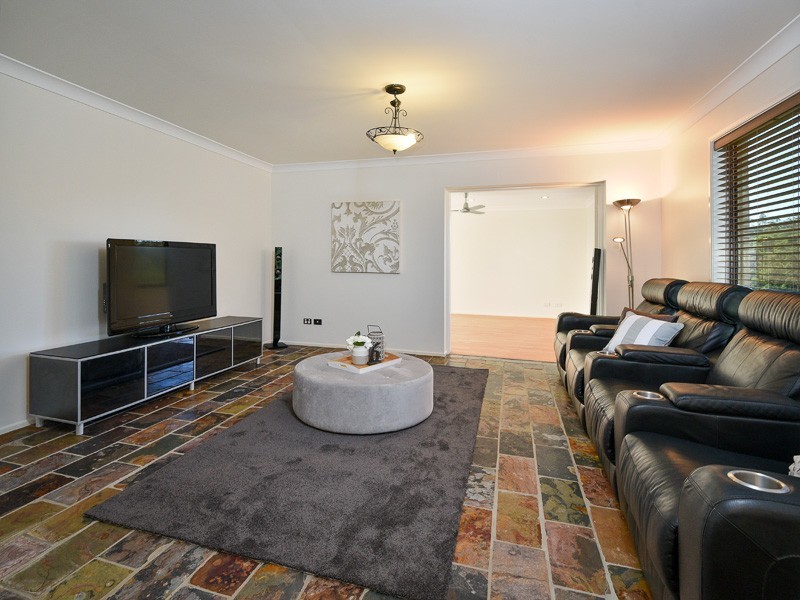 17 Sundown Court, Cashmere QLD 4500