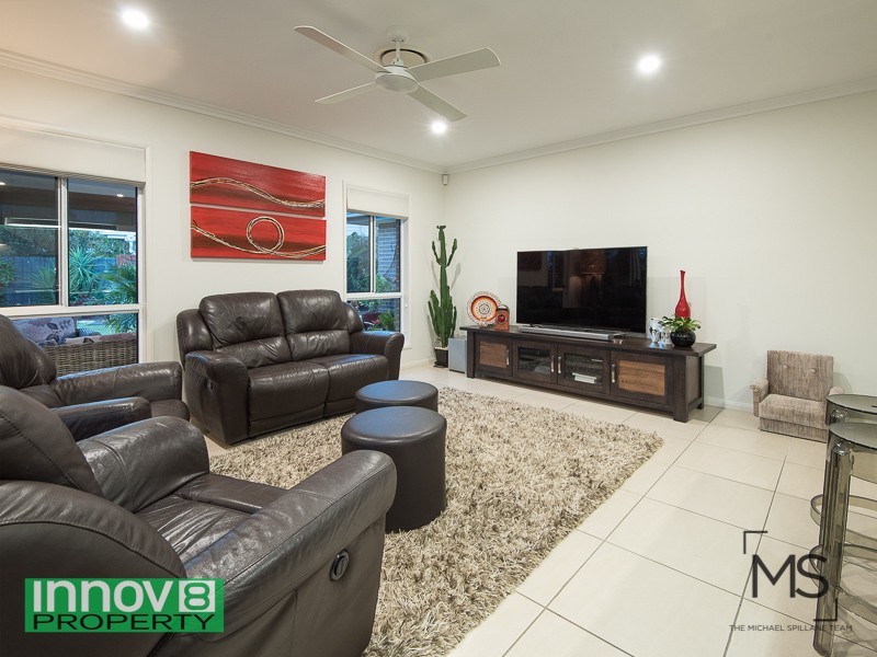 27 Williams Crescent, North Lakes QLD 4509