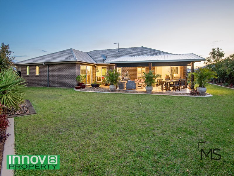 27 Williams Crescent, North Lakes QLD 4509