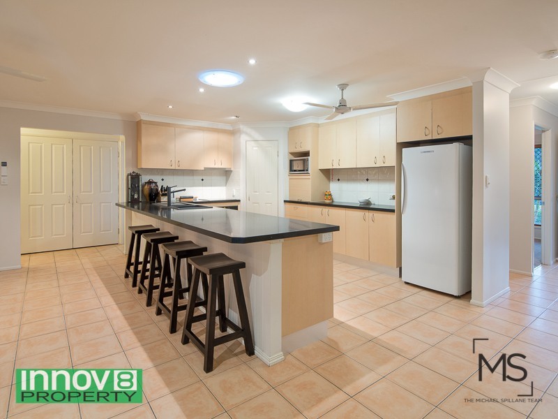 18 Pardalote Pl, Cashmere QLD 4500