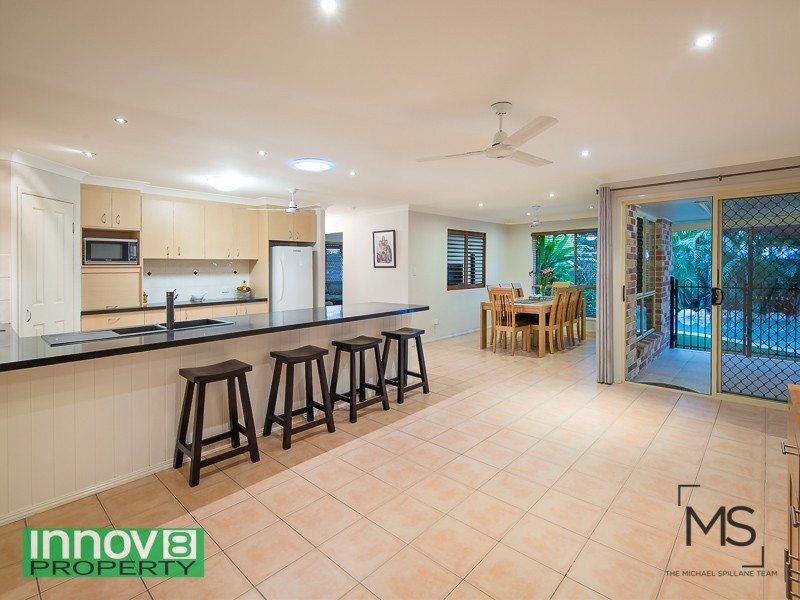 18 Pardalote Pl, Cashmere QLD 4500