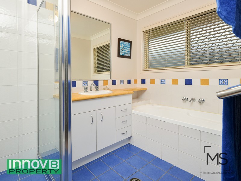 18 Pardalote Pl, Cashmere QLD 4500