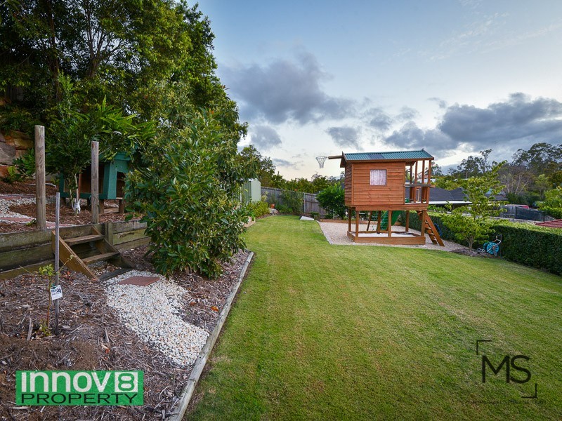 18 Pardalote Pl, Cashmere QLD 4500