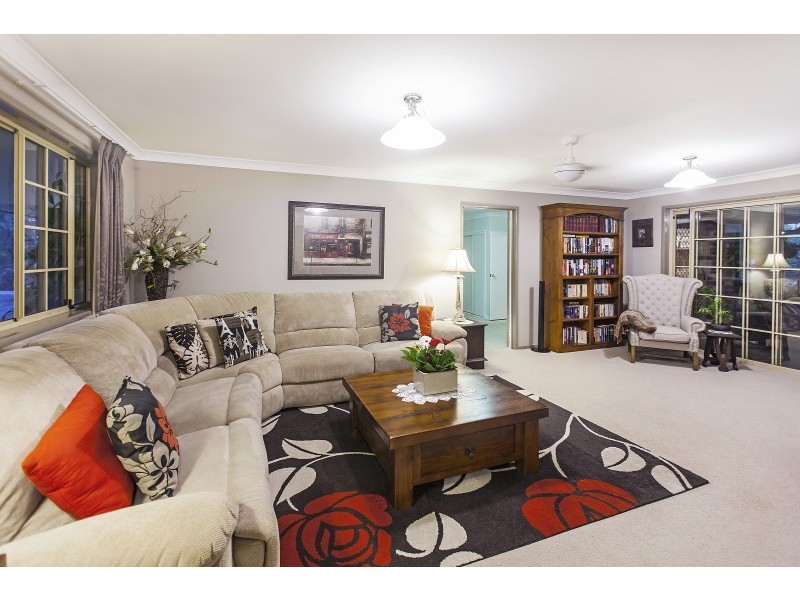 4 Spotted Gum Lane, Cashmere QLD 4500