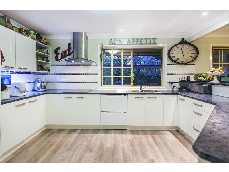 4 Spotted Gum Lane, Cashmere QLD 4500