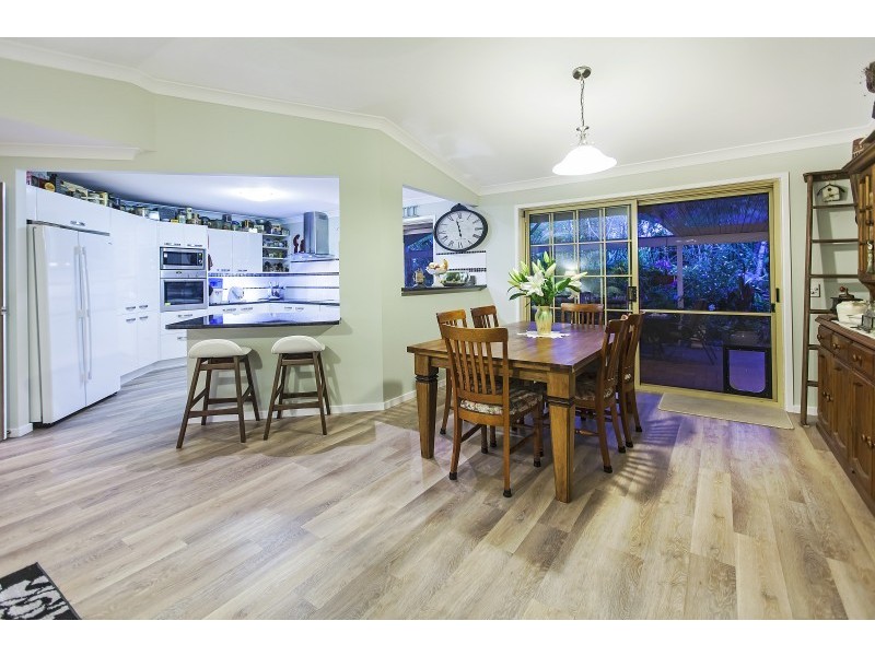 4 Spotted Gum Lane, Cashmere QLD 4500