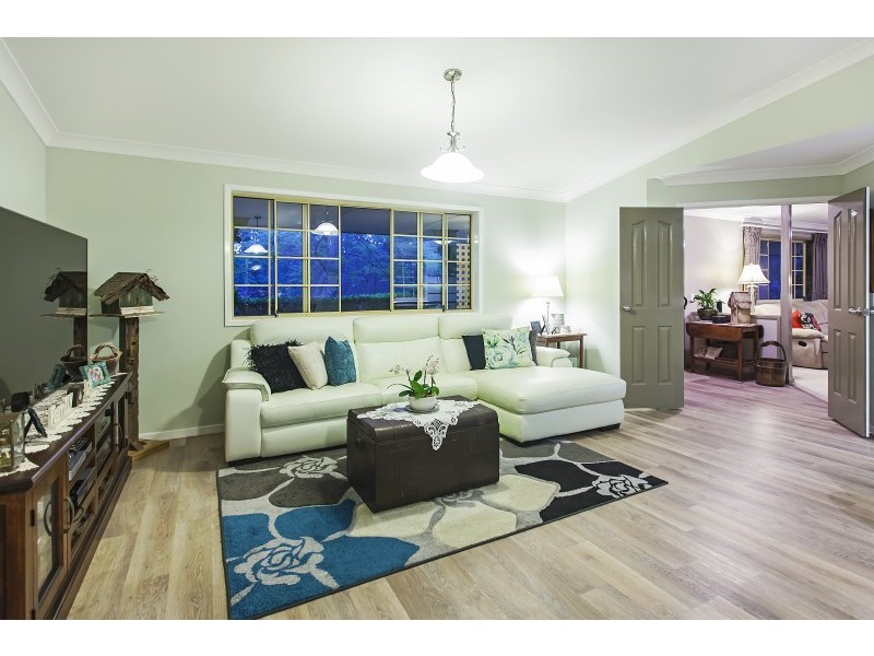 4 Spotted Gum Lane, Cashmere QLD 4500