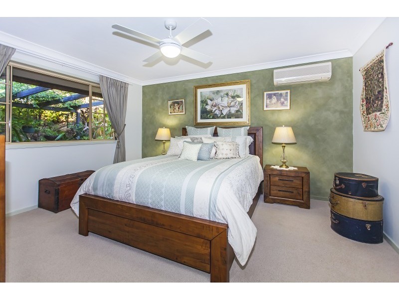 4 Spotted Gum Lane, Cashmere QLD 4500