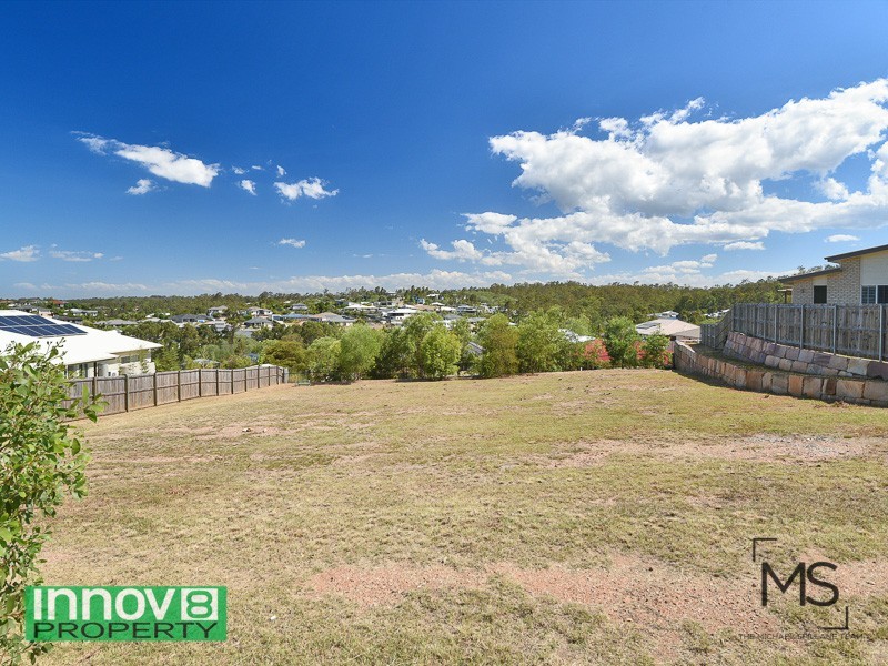 37 Dana Street, Cashmere QLD 4500