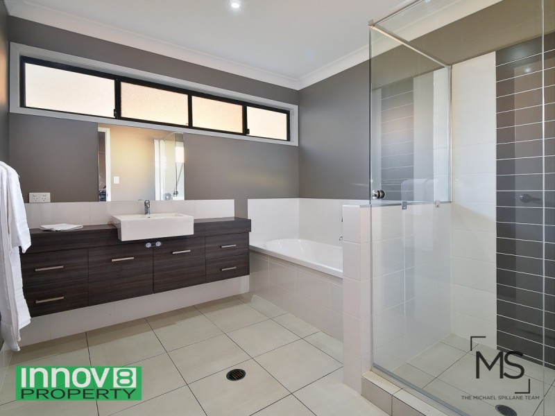 104 Corvus Drive, Cashmere QLD 4500