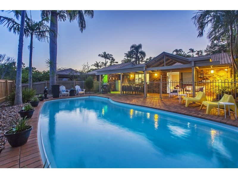 8 Eucalyptus Place, Albany Creek QLD 4035