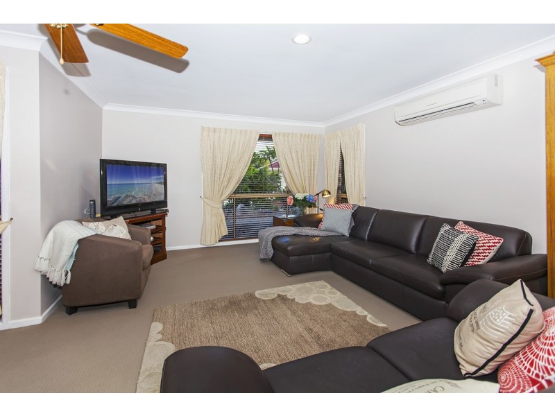 8 Eucalyptus Place, Albany Creek QLD 4035
